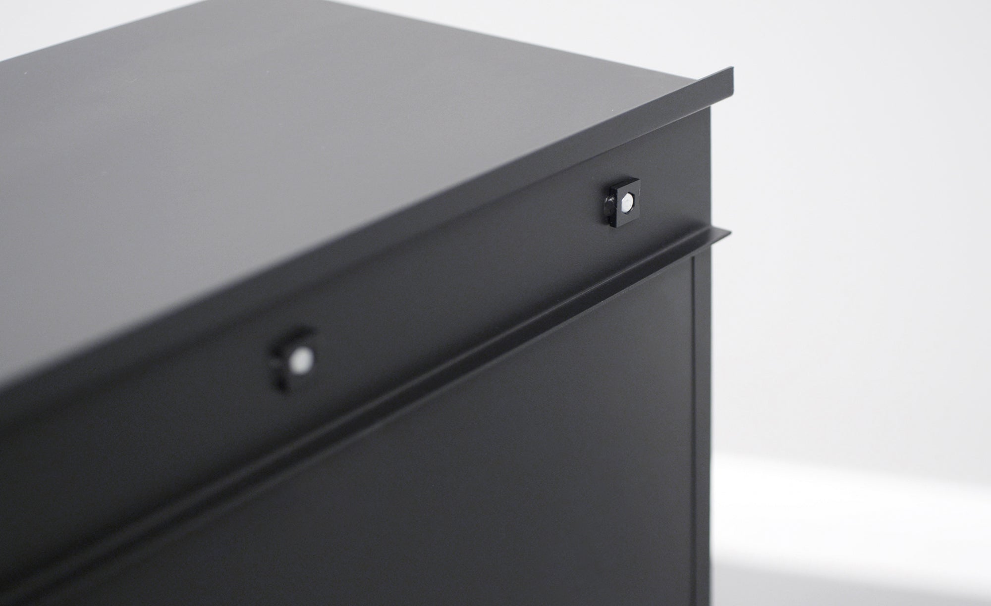 Bold and Pro Series 24" Slatwall Bracket