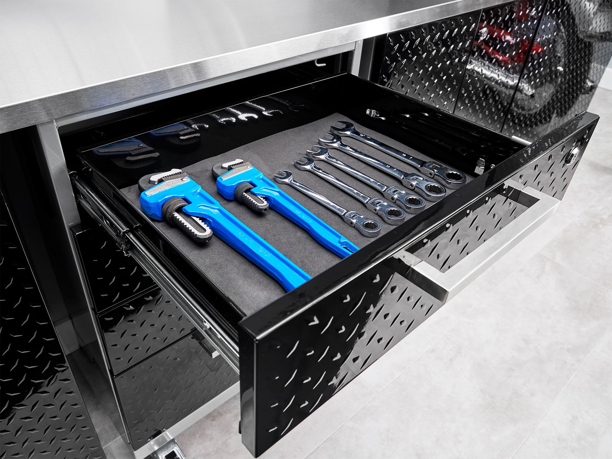 Performance Diamond Plate Limited Edition 10 Piece Cabinet Set with Tool, Base, Wall Cabinets, 30 in. Lockers and Worktop