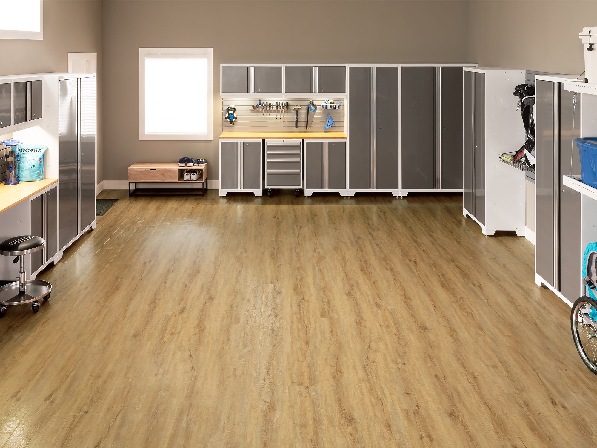 Stone Composite LVP Flooring 9.5mm 1000 sq. ft. Flooring Kit