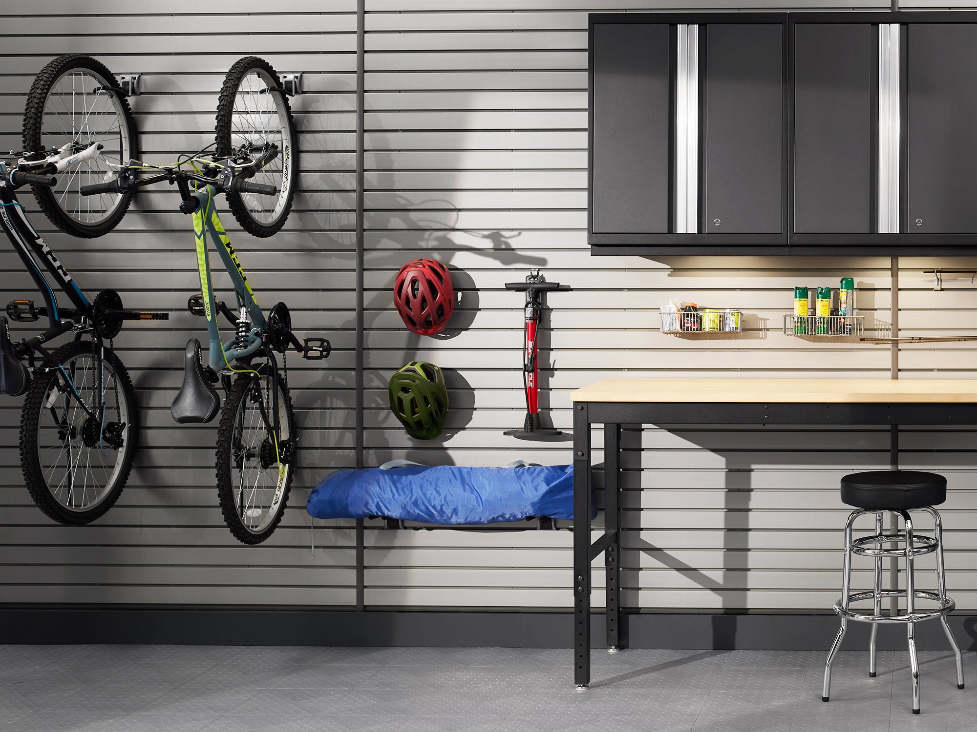 Lockable 40 SQ. FT. PVC Slatwall with 40-Piece Accessory Kit