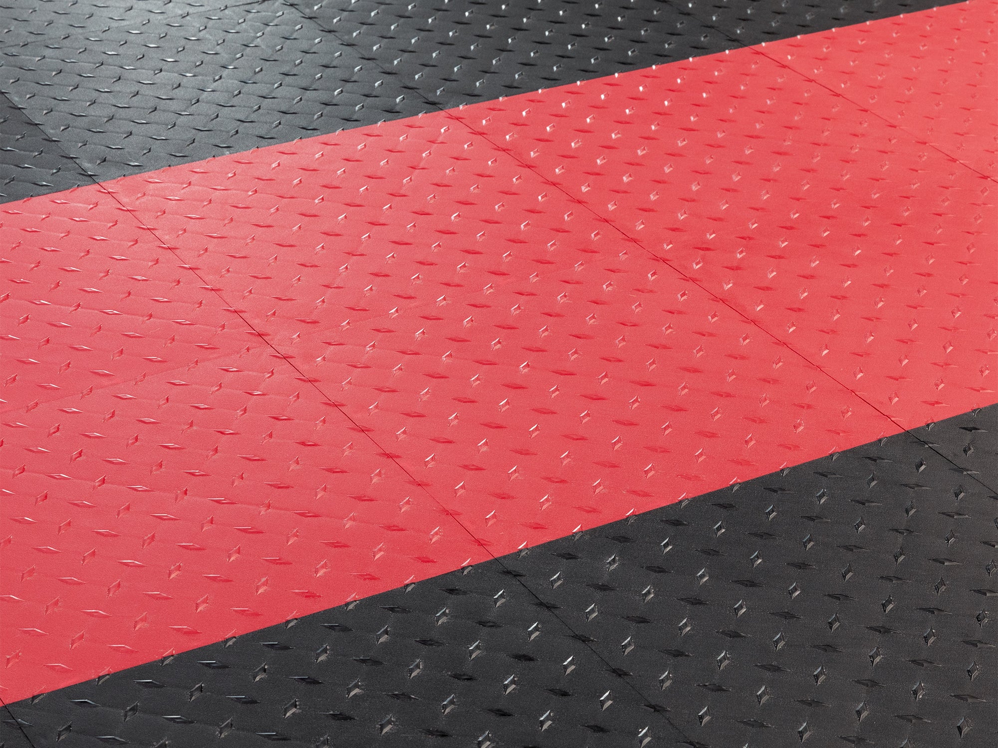 Diamond Pattern Polypropylene Garage Flooring Tiles 600 sq. ft. Flooring Bundle