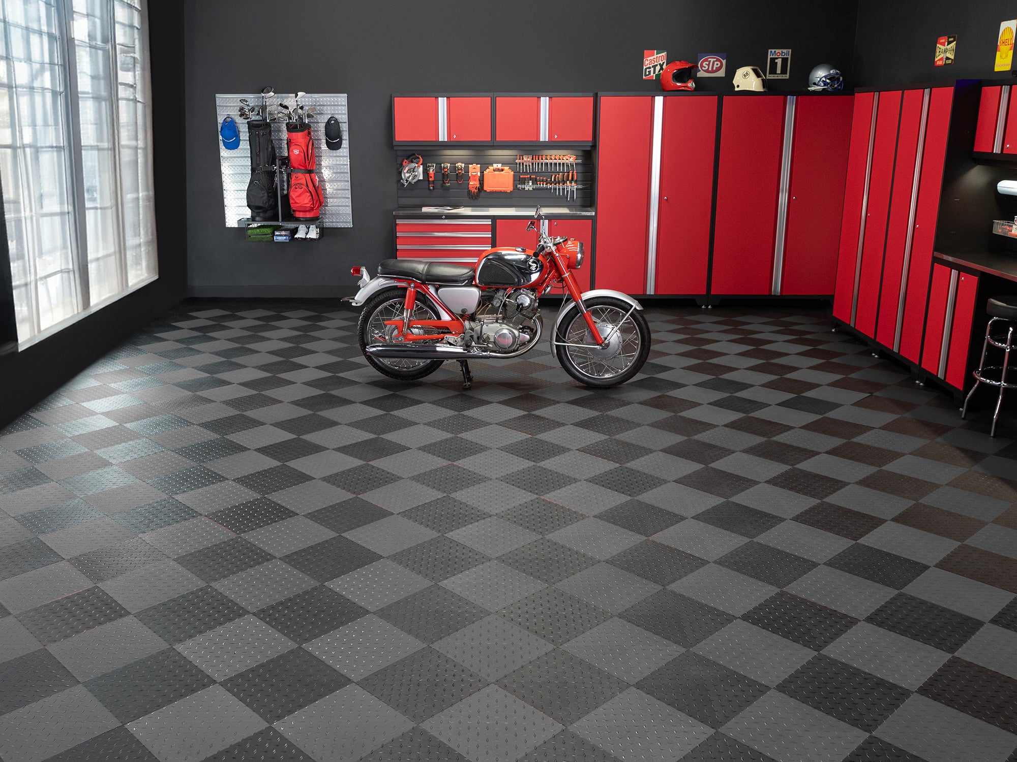 Diamond Pattern Polypropylene Garage Flooring Tiles 600 sq. ft. Checkered Pattern Flooring Bundle