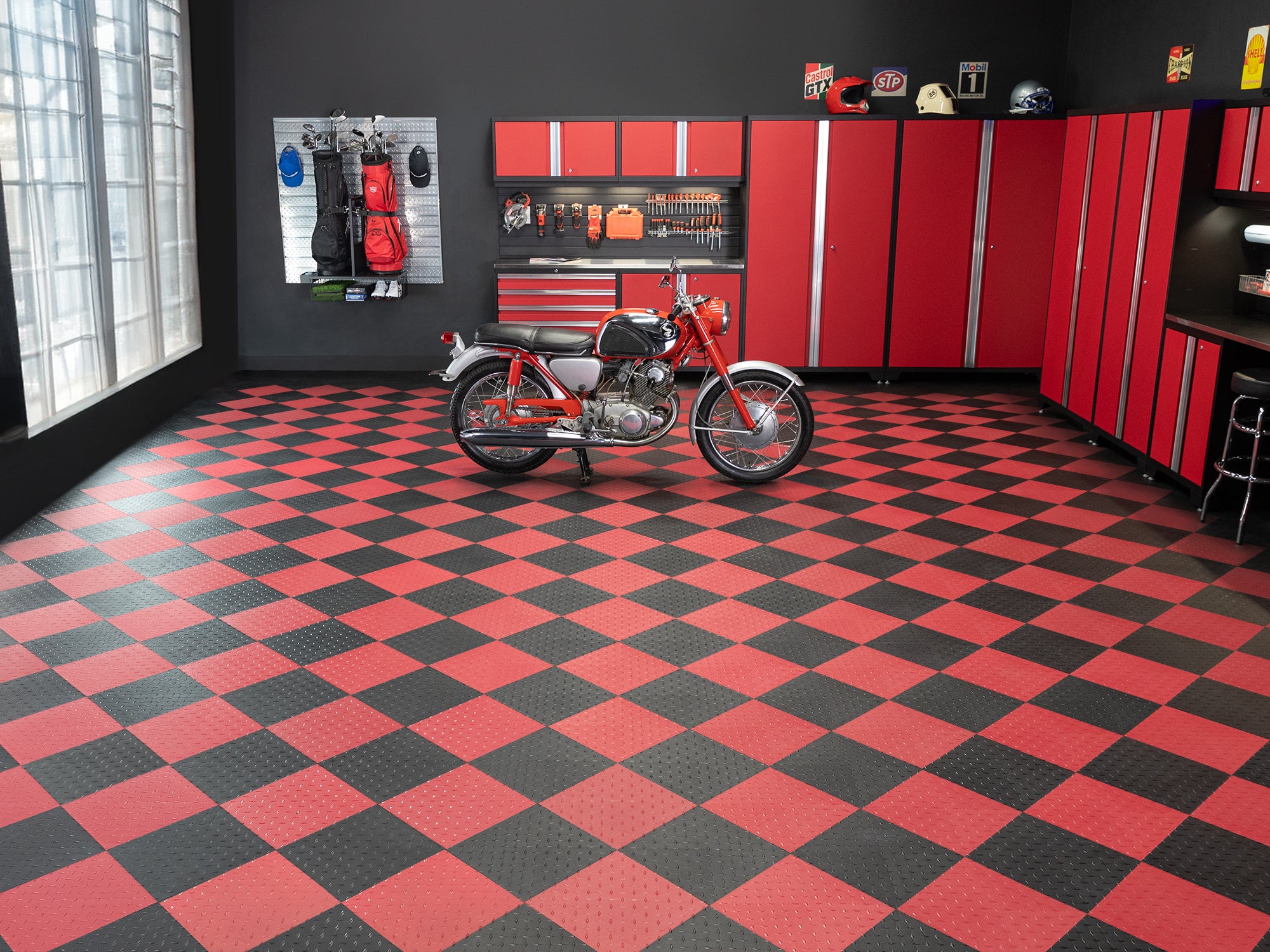 Diamond Pattern Polypropylene Garage Flooring Tiles 600 sq. ft. Checkered Pattern Flooring Bundle