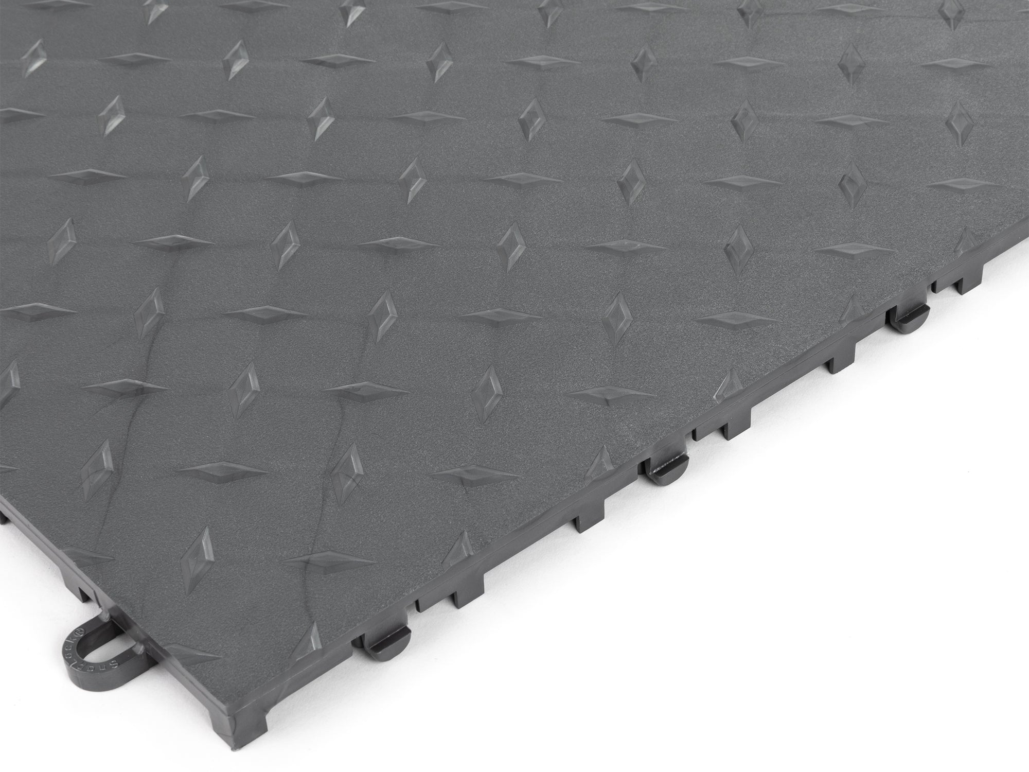 Diamond Pattern Polypropylene Garage Flooring Tiles 600 sq. ft. Checkered Pattern Flooring Bundle