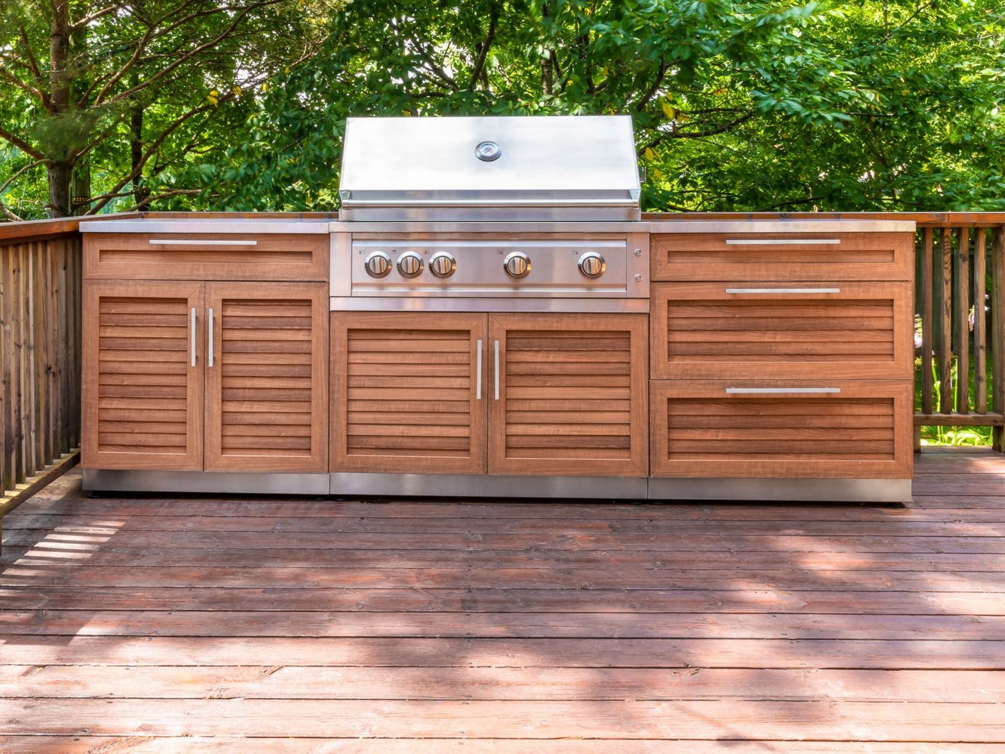 Outdoor Kitchen Stainless Steel Louvered Doors 4 Piece Cabinet Set with 2 Door, Grill Cabinet, Platinum Grill and Countertop