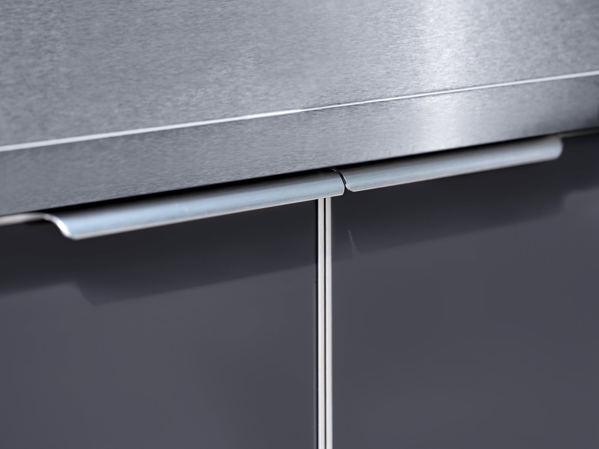 Outdoor Grill Island Aluminum 5 Piece Cabinet Set with Sink, 3 Drawer, Grill Cabinet, Platinum Grill and Countertop