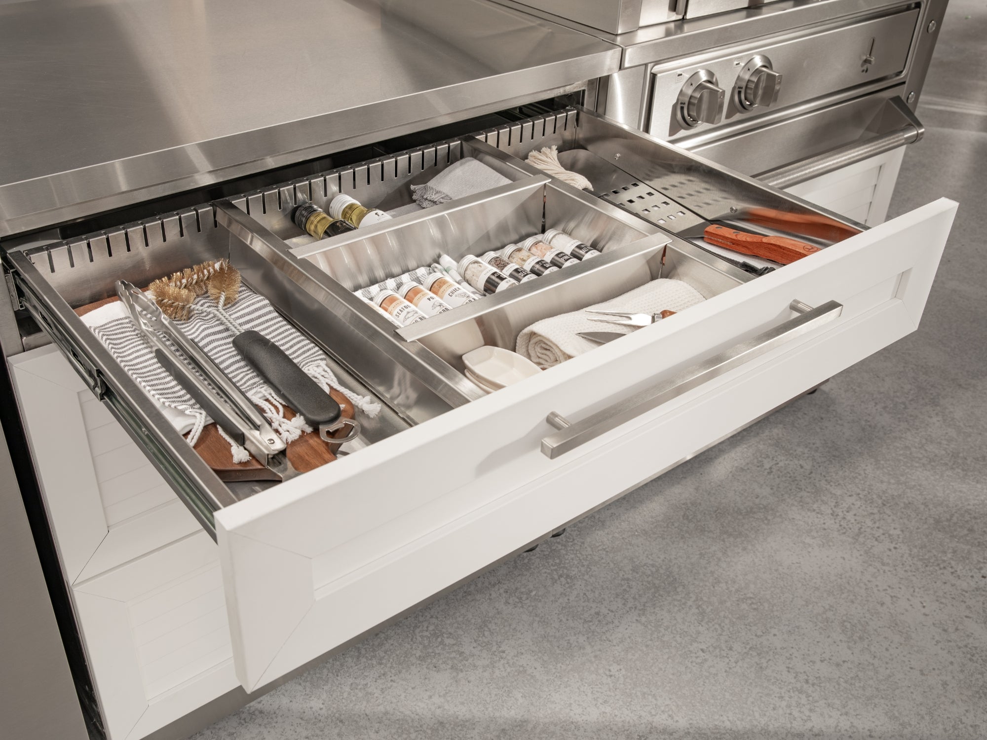 Test - Outdoor Kitchen Stainless Steel 6-Piece Cabinet Set with Platinum Grill, Dual Side Burner, Bar and Grill Cabinet and Stainless Steel Countertop